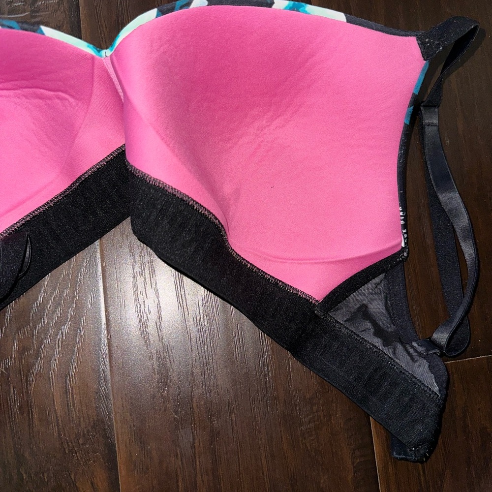 PINk - Picture 12 of 14